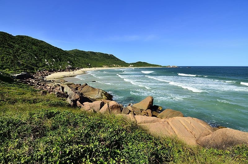 Praia-da-Galheta-Florianopolis-SC Praias de Nudismo: 10 Destinos – Saiba Onde Elas Ficam