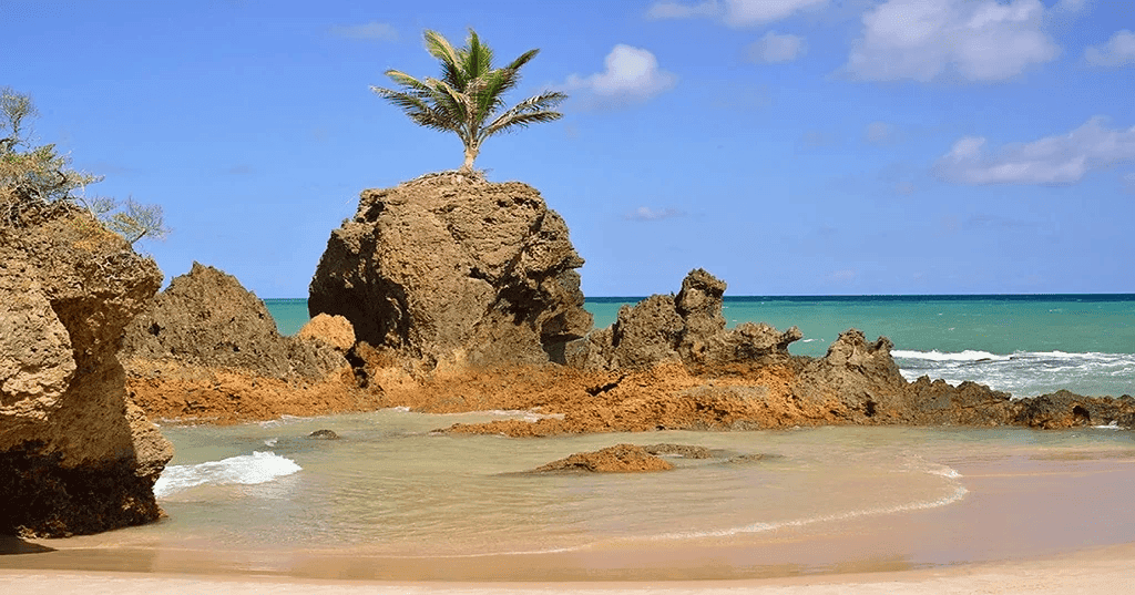 Praia-de-Tambaba-Conde-PB Praias de Nudismo: 10 Destinos – Saiba Onde Elas Ficam